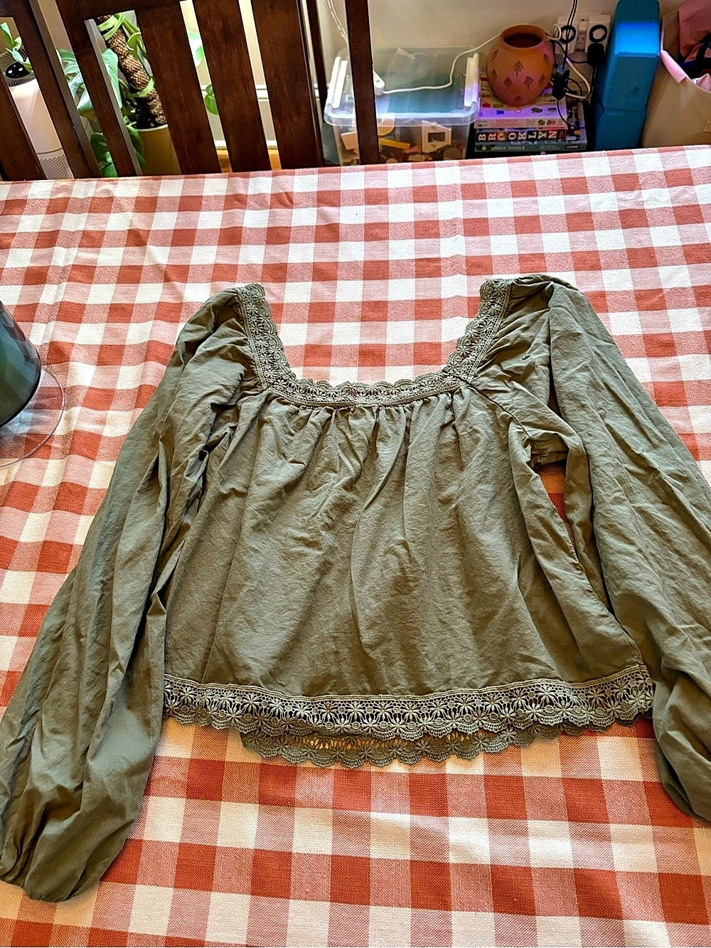 Old Navy Long-Sleeve Lace Trim Top Olive Cropped Blouse Size Medium